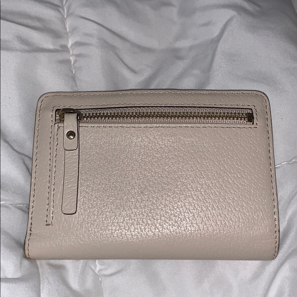 Kate Spade wallet - Picture 3 of 3